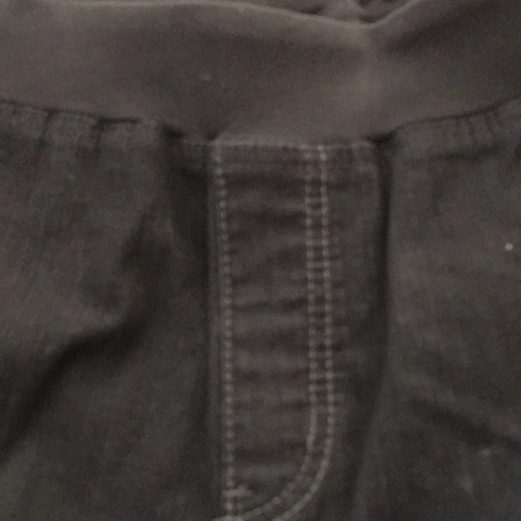 26-28W Black Petite Pull On Avenue Jeans - Picture 7 of 15
